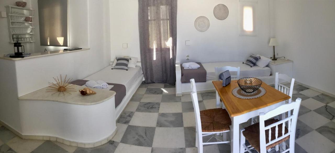 Rodia & * Parikia (Paros)