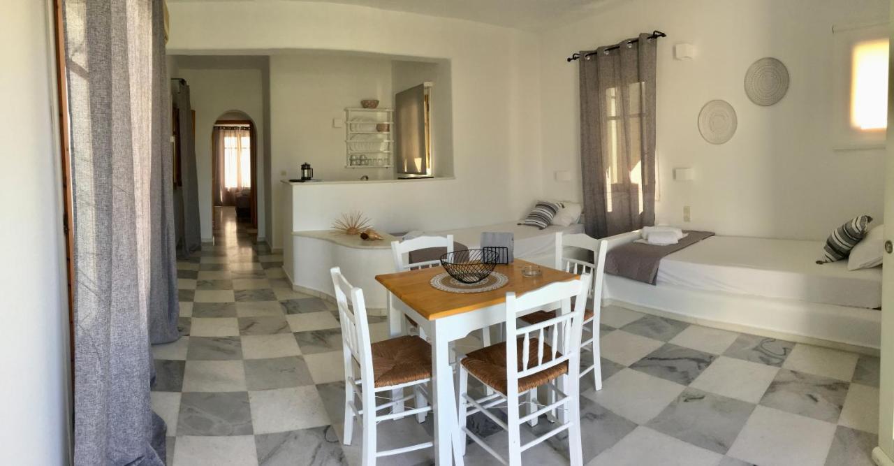 Rodia & Apartment Parikia (Paros)